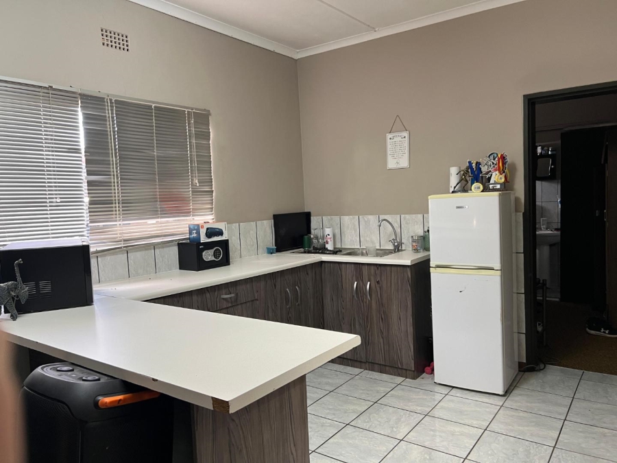 4 Bedroom Property for Sale in Flora Park Northern Cape